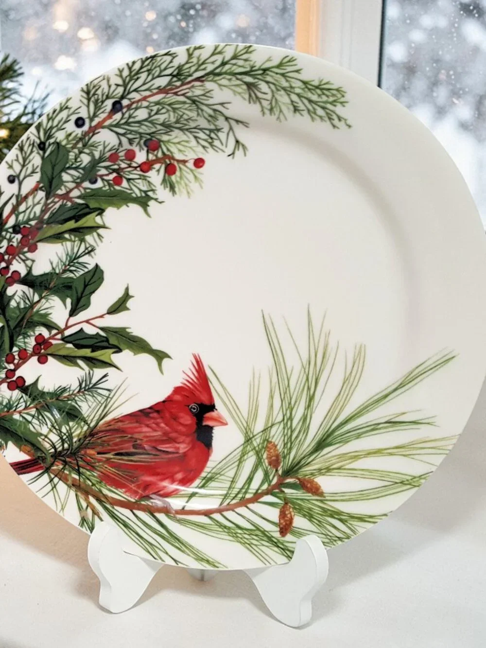 1 Williams Sonoma Woodland Berry Cardinal Dinner Plate 10.5